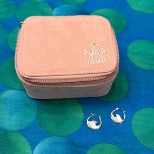 Pura Vida Mother of Pearl Mini Wave Hoop Earrings in Silver & Jewelry Holder